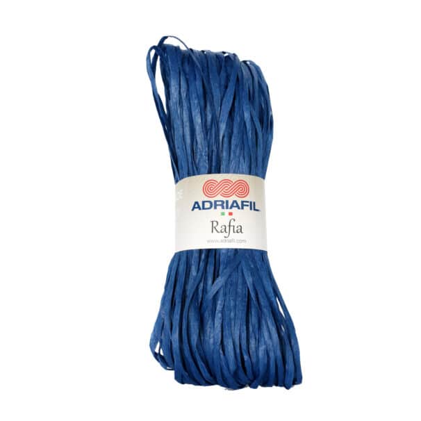 Ein Bündel blaue Raffia von Adriafil, in einer Papierbanderole verpackt.